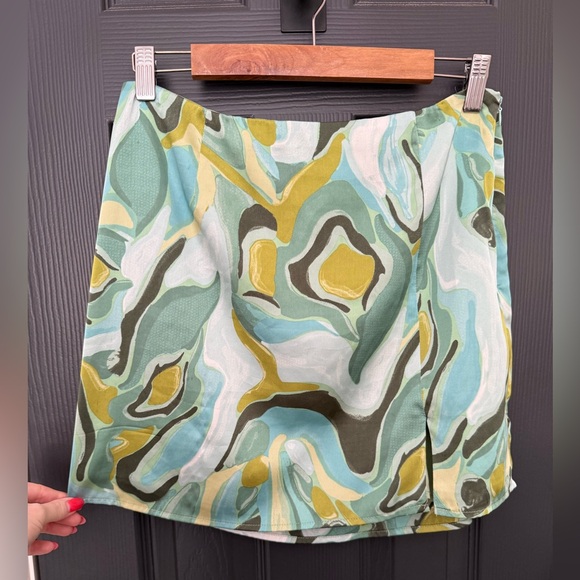 ACOA | Abstract Patterned Mini Skirt - Multicolor - Picture 1 of 3